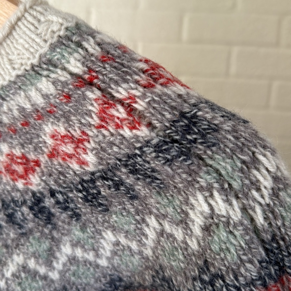 LL Bean Classic Heritage Fair Isle Cream Gray 100% Lambs Wool Women’s Sweater M - Picture 15 of 17